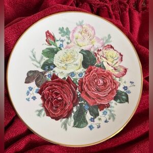 The Majesty of Roses Fragrant Glory Franklin Mint Limited Edition Plate